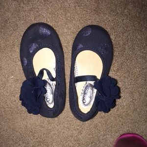 OshKosh size 7 shoes